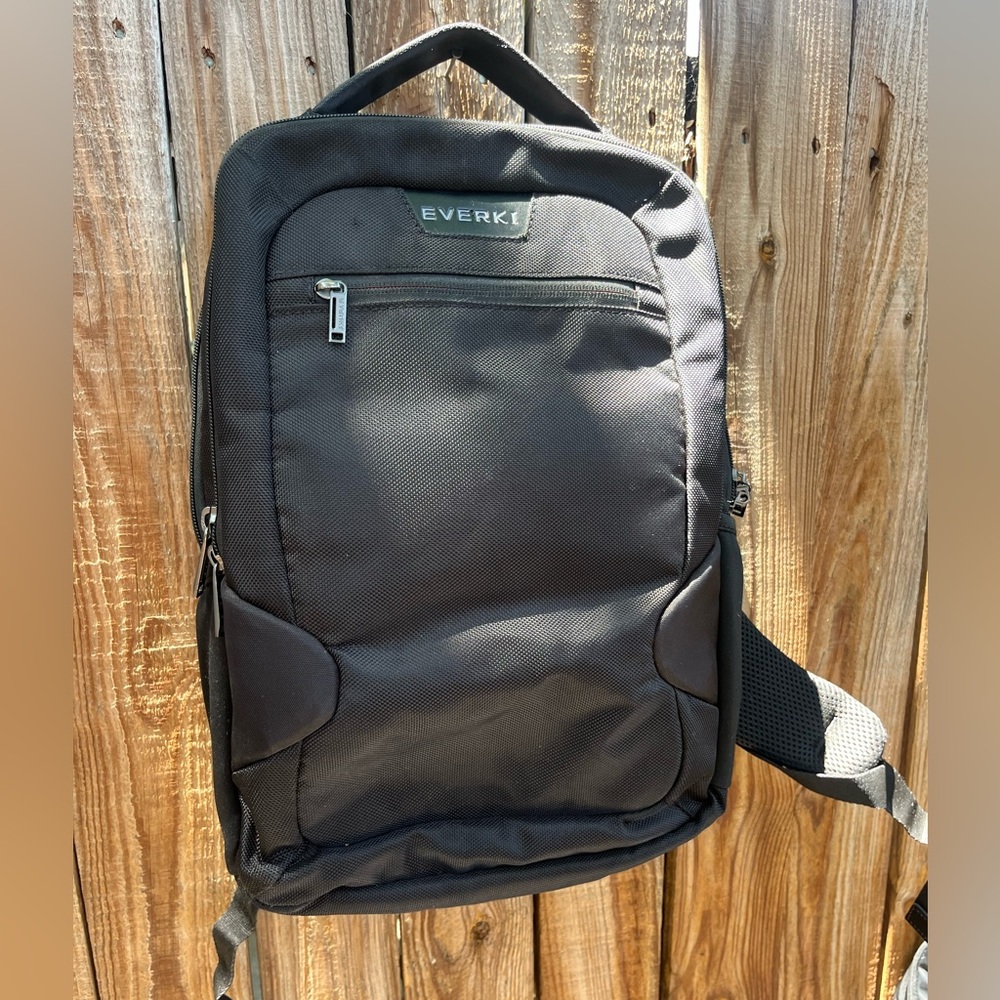 Everki studio laptop backpack black